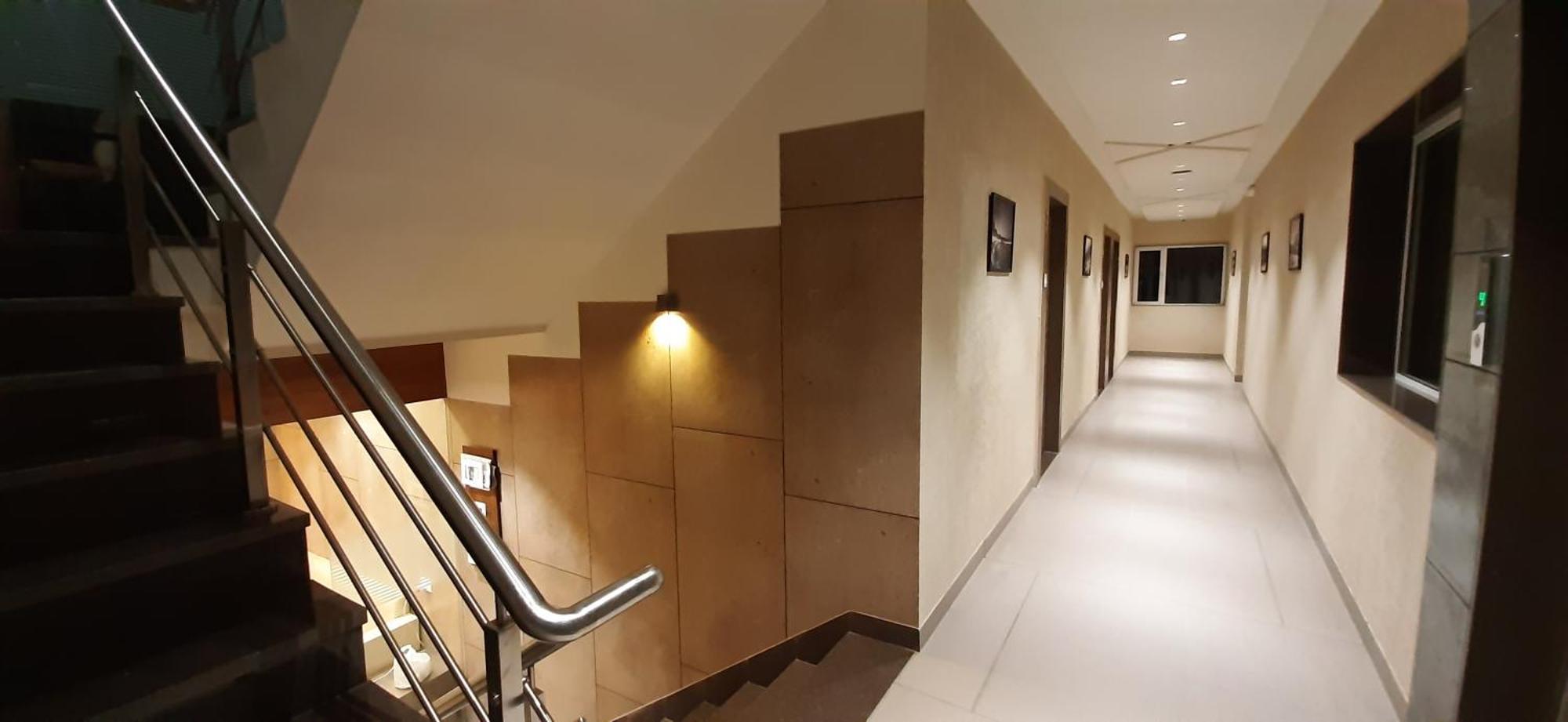 Hotel Kinara Ahmedabad Bagian luar foto